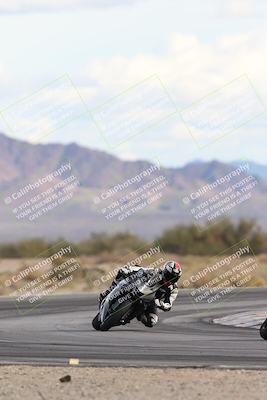 media/Nov-16-2025-Race Pace (Sun) [[8c5fa54630]]/Non Verified Riders (1st 20 Minutes)/5-Turn 15 (110pm)/